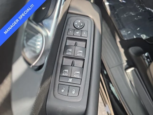 2026 Chrysler Pacifica Limited - Photo 15