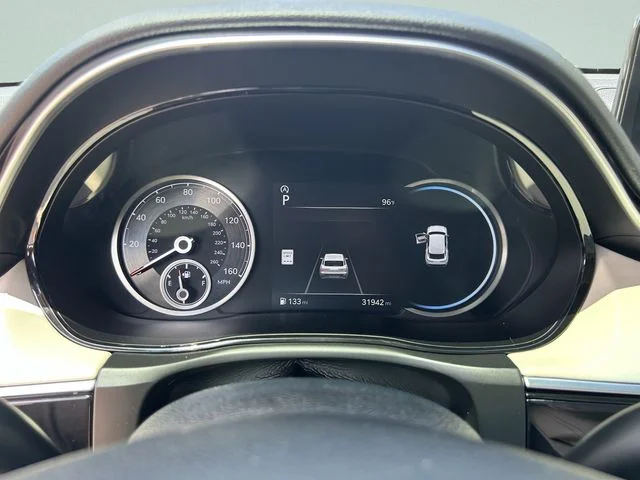 Used 2023 Black Genesis 2.5T image 36