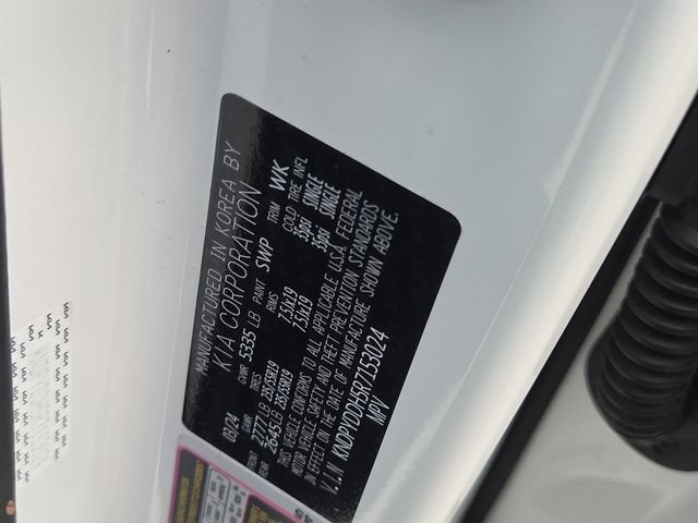 Used 2024 Snow White Pearl Kia X-Line image 8
