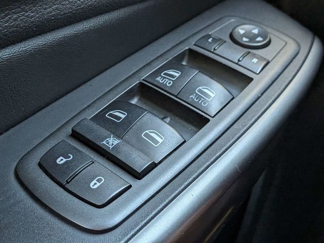 Used 2020 White Jeep Limited image 24