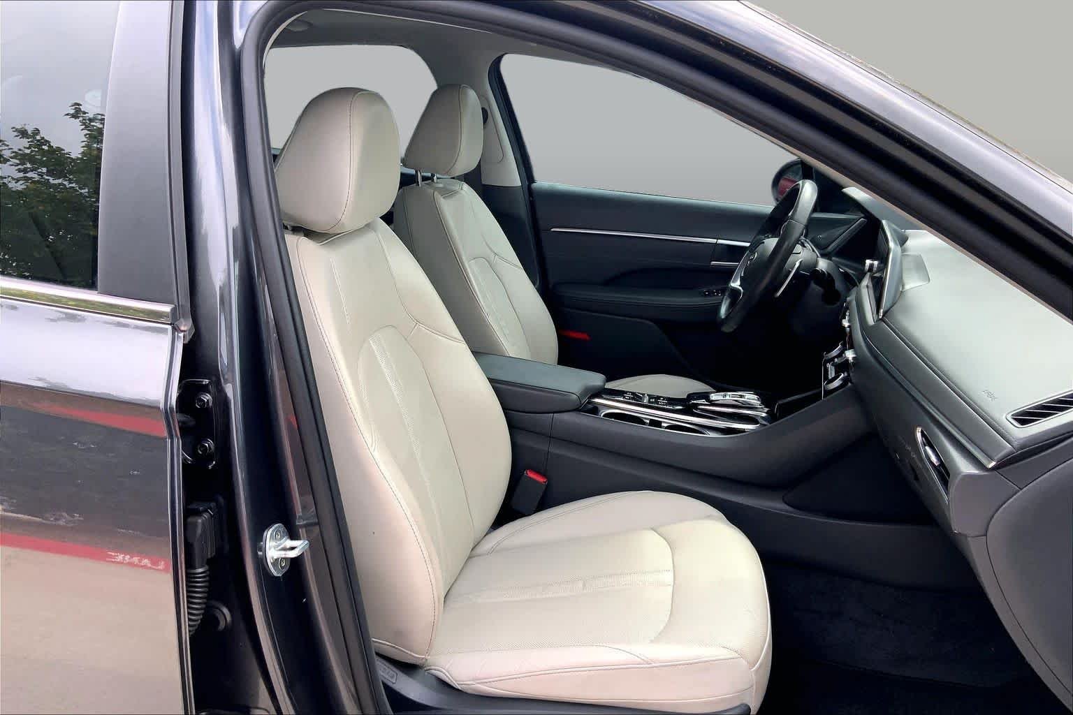 Used 2020 Portofino Gray Hyundai Limited image 9