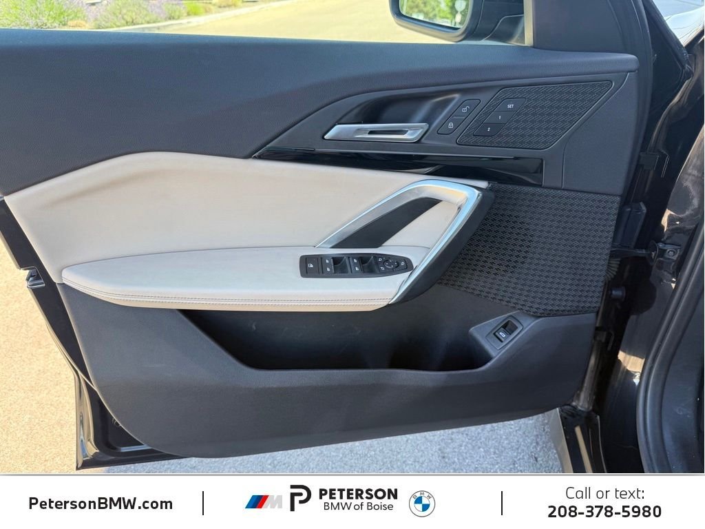 Used 2023 Black BMW xDrive28i image 14