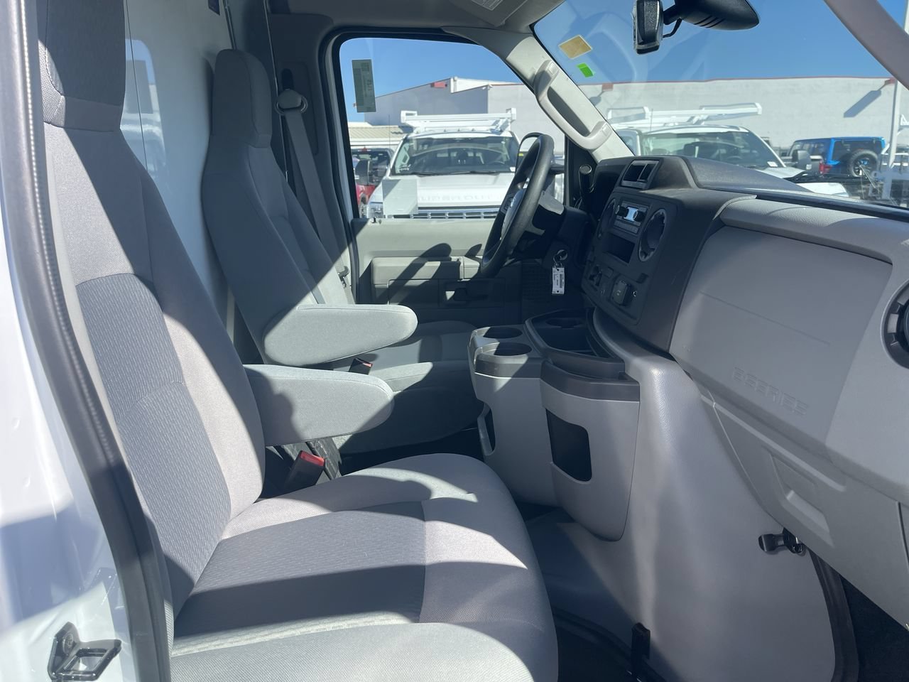 New 2027 Oxford White Ford  image 16