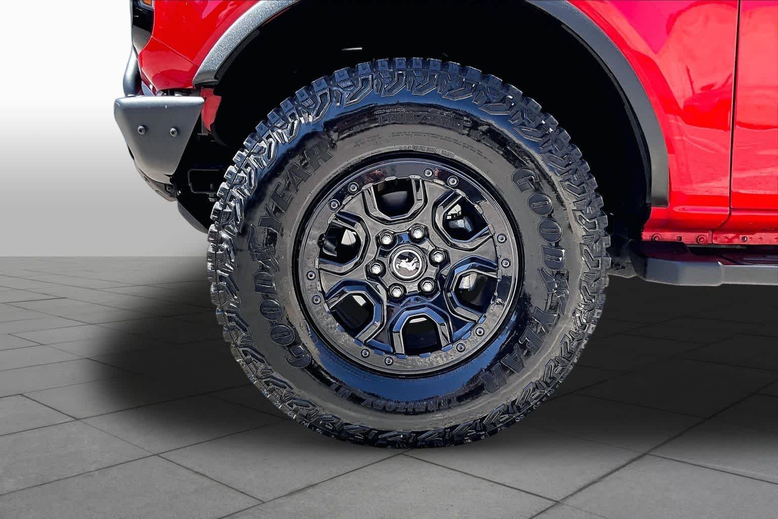 Used 2022 Race Red Ford Wildtrak image 11