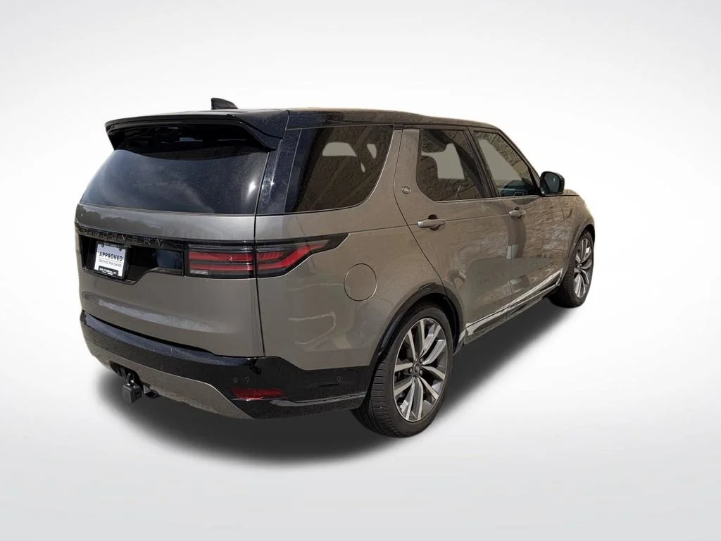 Used 2025 Silver Land Rover Dynamic SE image 8