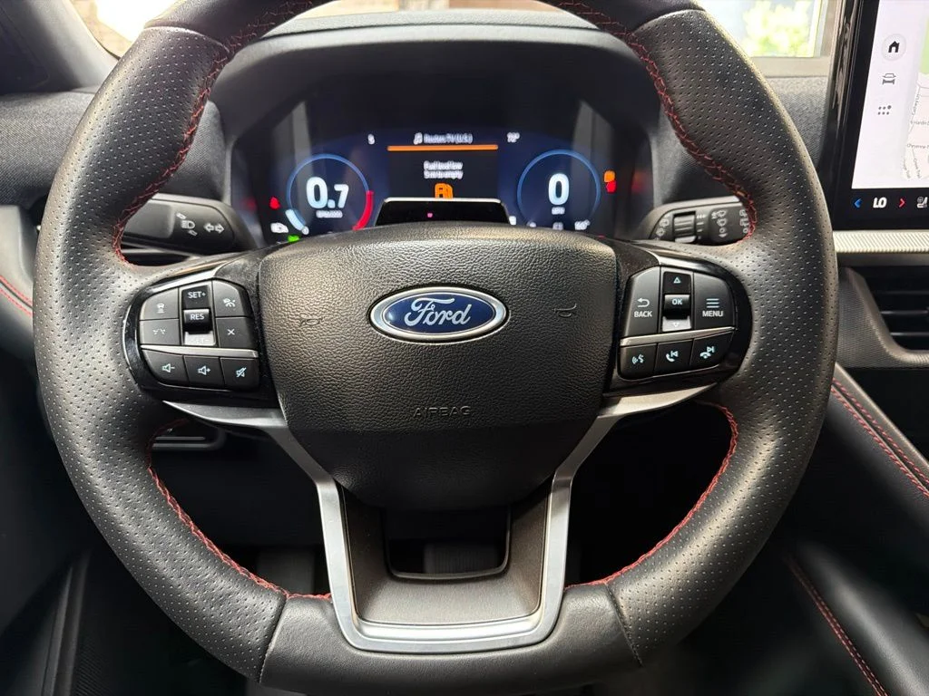 Used 2025 Carbonized Gray Metallic Ford ST-Line image 18