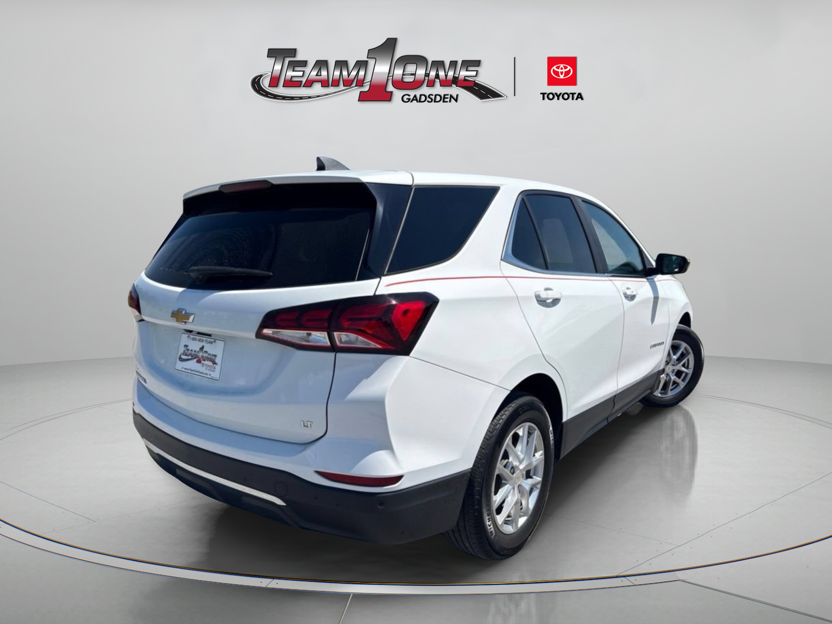 Used 2022 Summit White Chevrolet LT image 7
