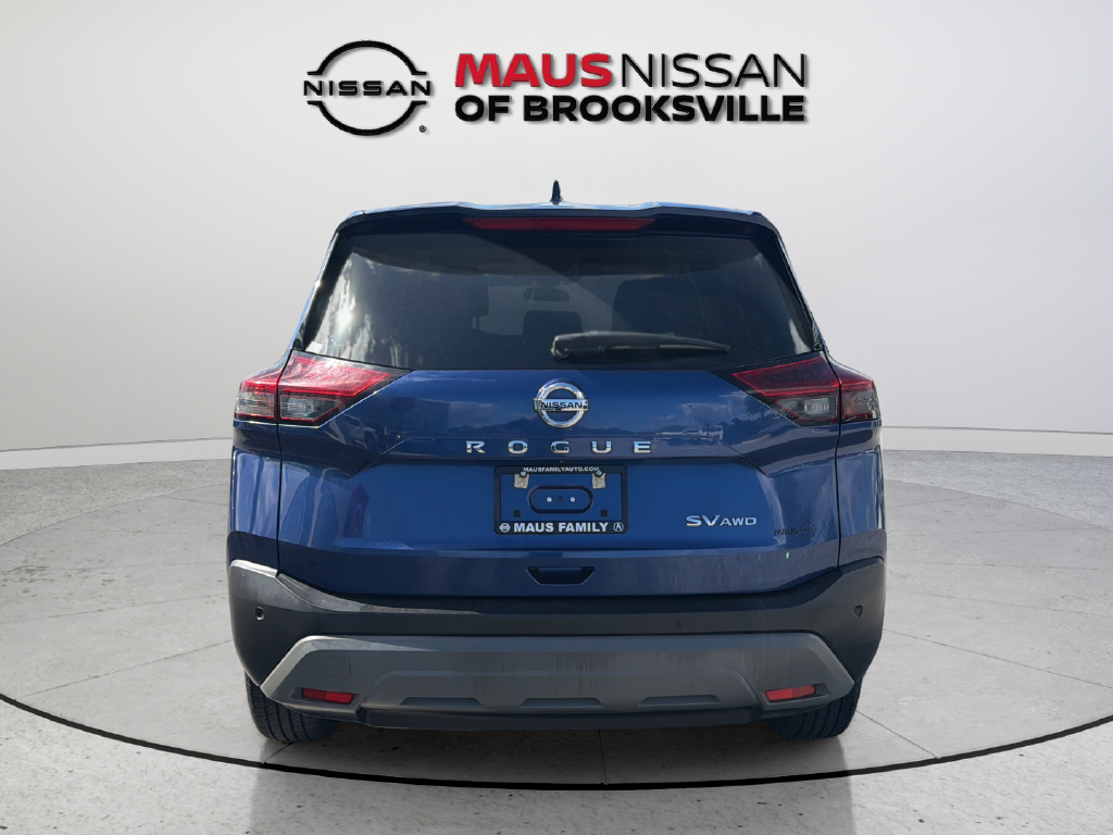 Used 2021 Blue Nissan SV image 9