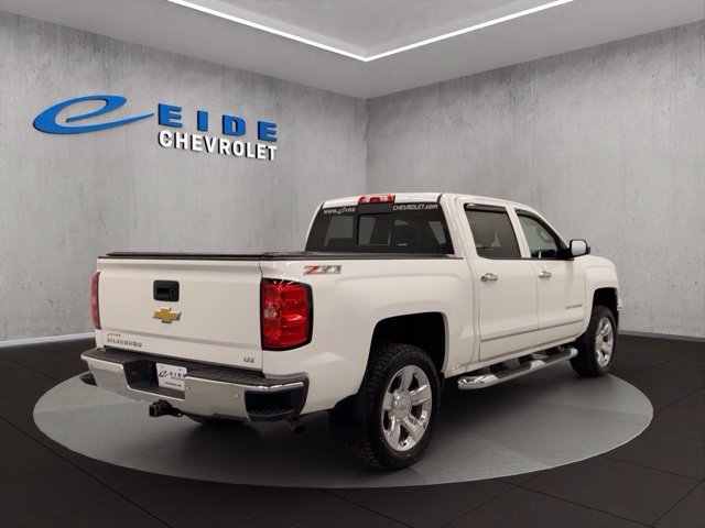 Used 2014 White Chevrolet LTZ image 15