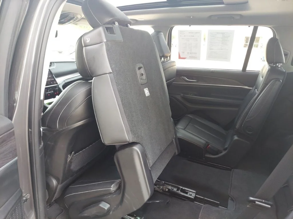 Used 2023 Gray Jeep Limited image 47
