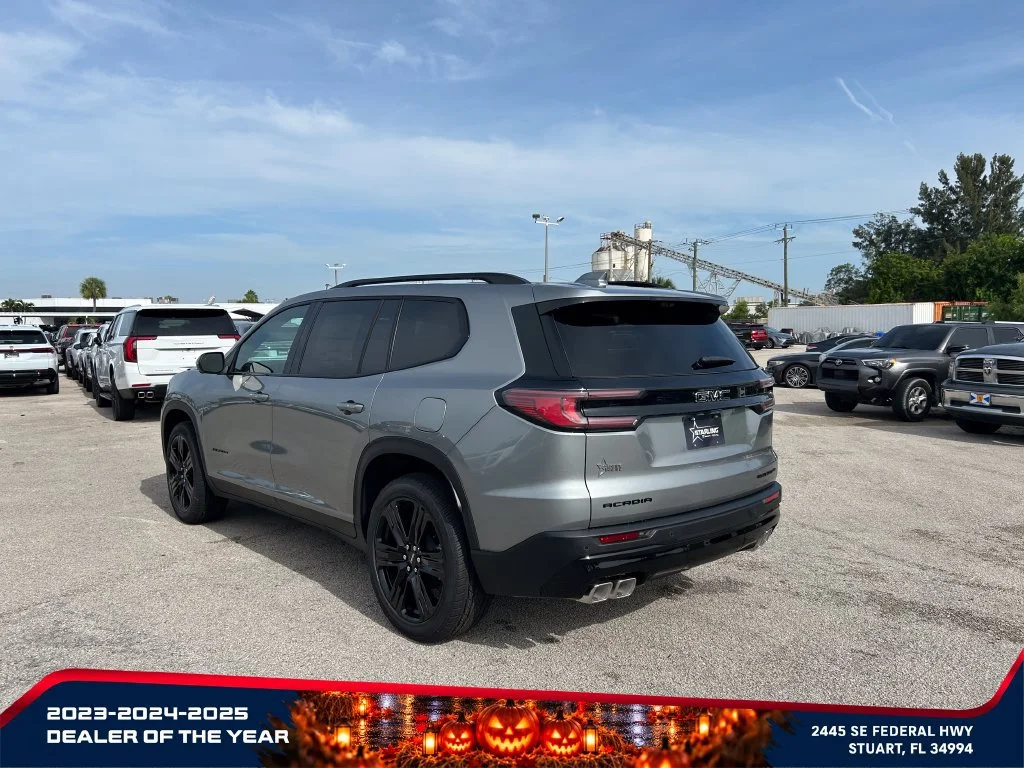 New 2026 Sterling Metallic GMC Elevation image 5