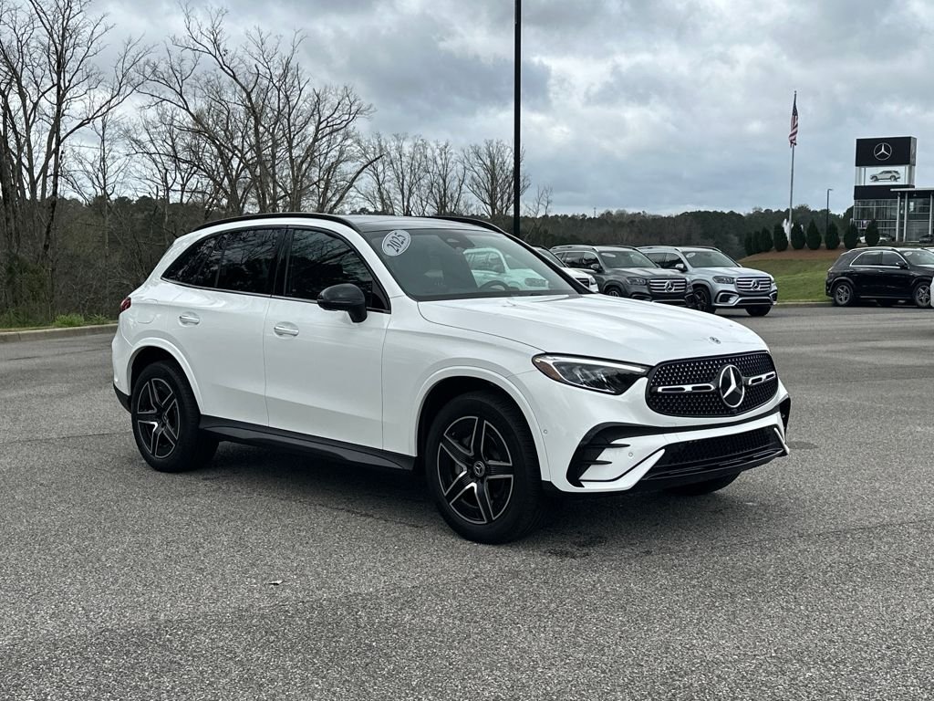 2025 Mercedes-Benz GLC GLC 300 4MATIC's photo