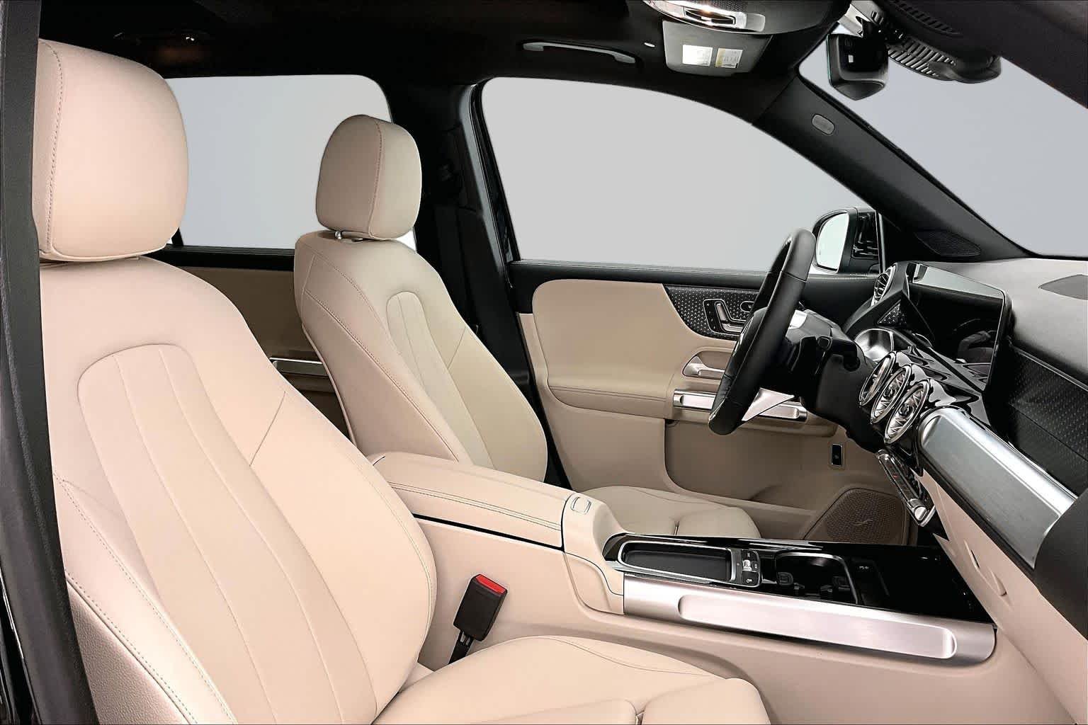 New 2026 Cosmos Black Metallic Mercedes-Benz GLB 250 image 14