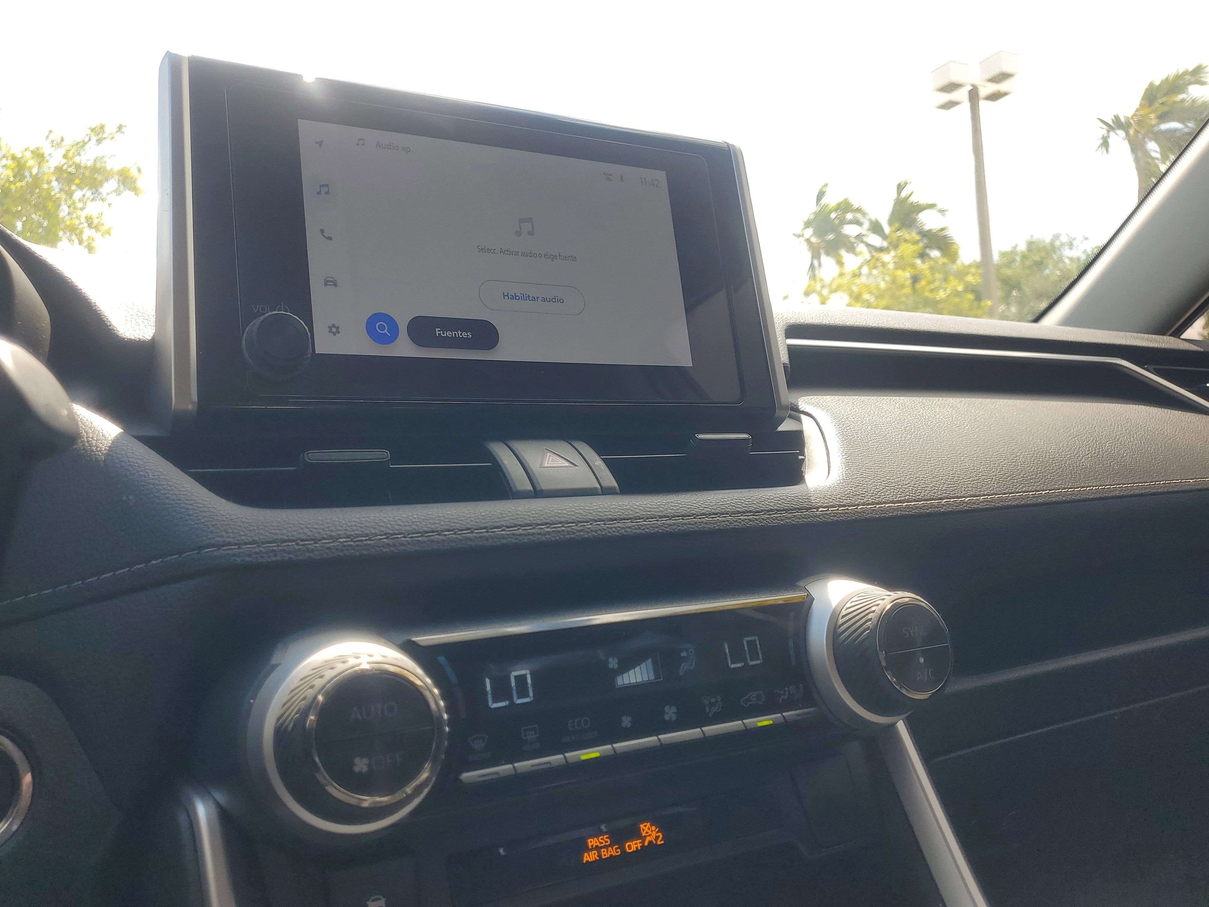 Certified Used 2025 Magnetic Gray Metallic/Midnight Black Metallic Toyota Hybrid XLE image 25