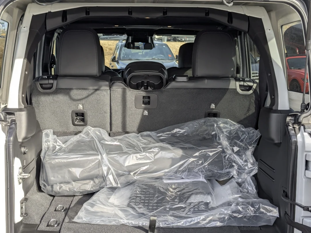 New 2026 White Jeep Rubicon - - 4x4 - Nappa Lthr - 3-Pc Hard Top - 8-Spd Auto - Safety Grp - Conv Grp & More! image 26