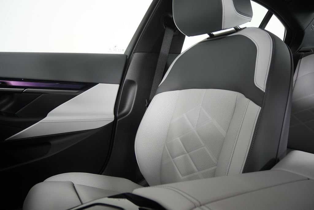 New 2027 Brooklyn Grey Metallic BMW 530i image 22