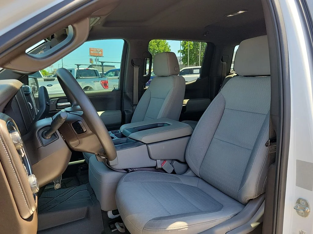 Used 2019 Summit White Chevrolet LT image 11