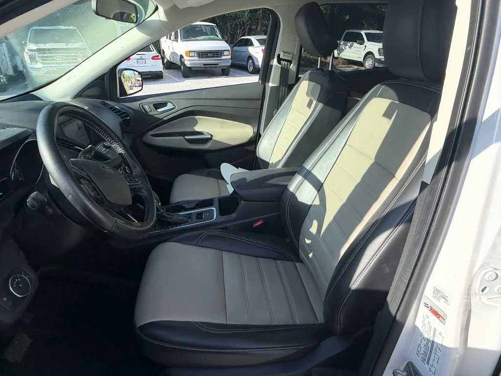 Used 2019 White Ford SEL image 9