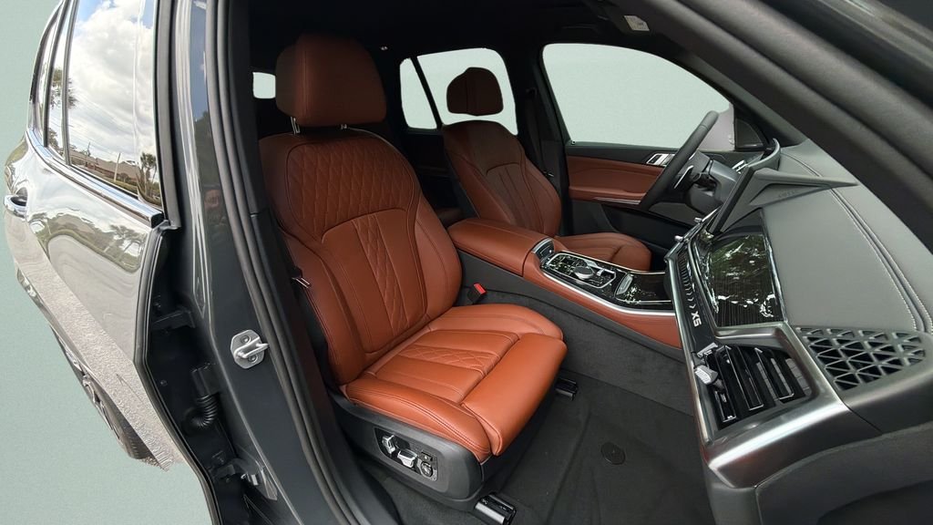 New 2026 Dravit Grey Metallic BMW xDrive40i image 19