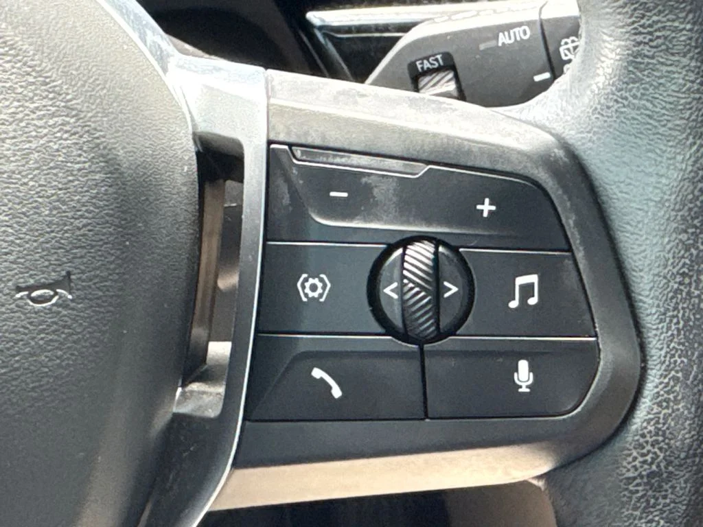 Used 2023 White BMW xDrive28i image 26