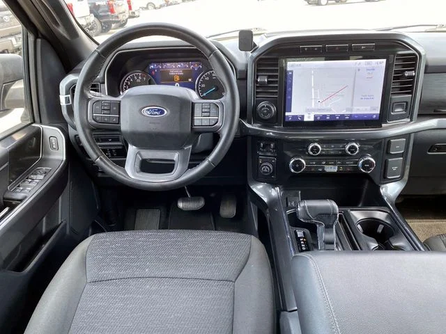 Used 2023 Avalanche Ford XLT image 12