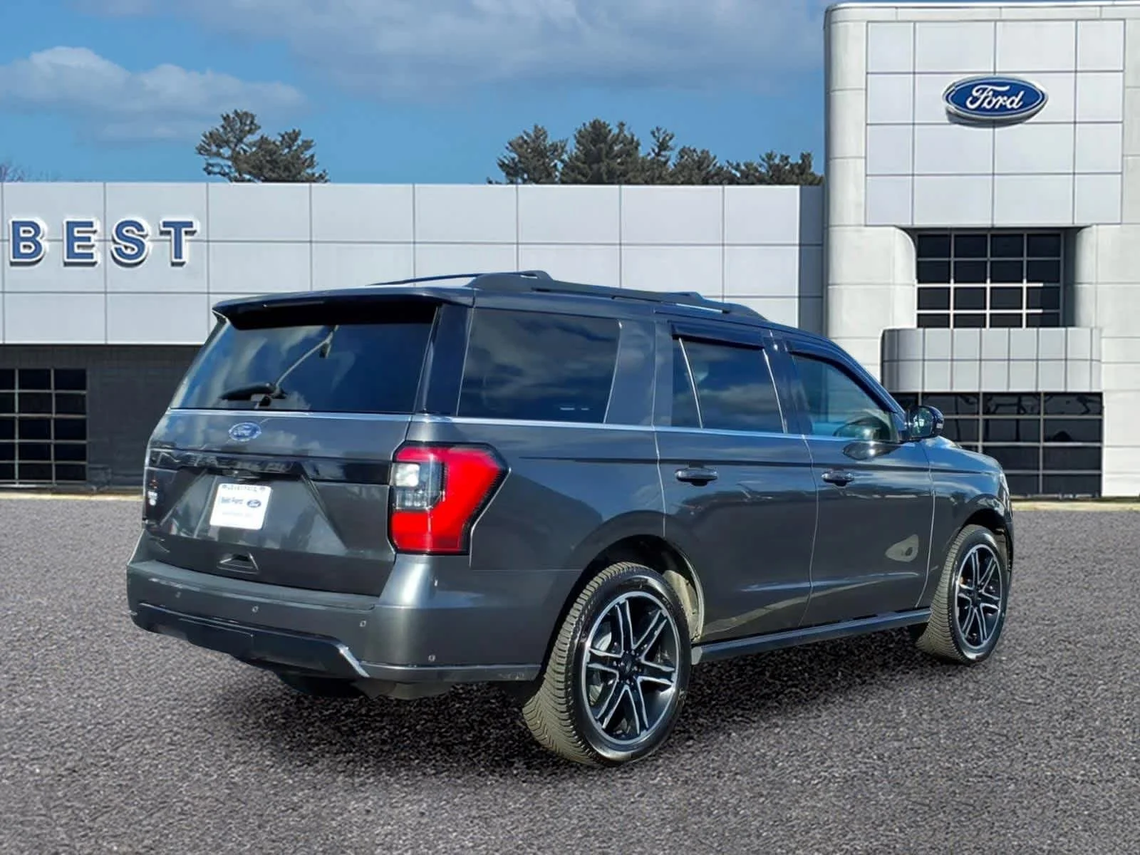 Used 2019 Magnetic Ford Limited image 8