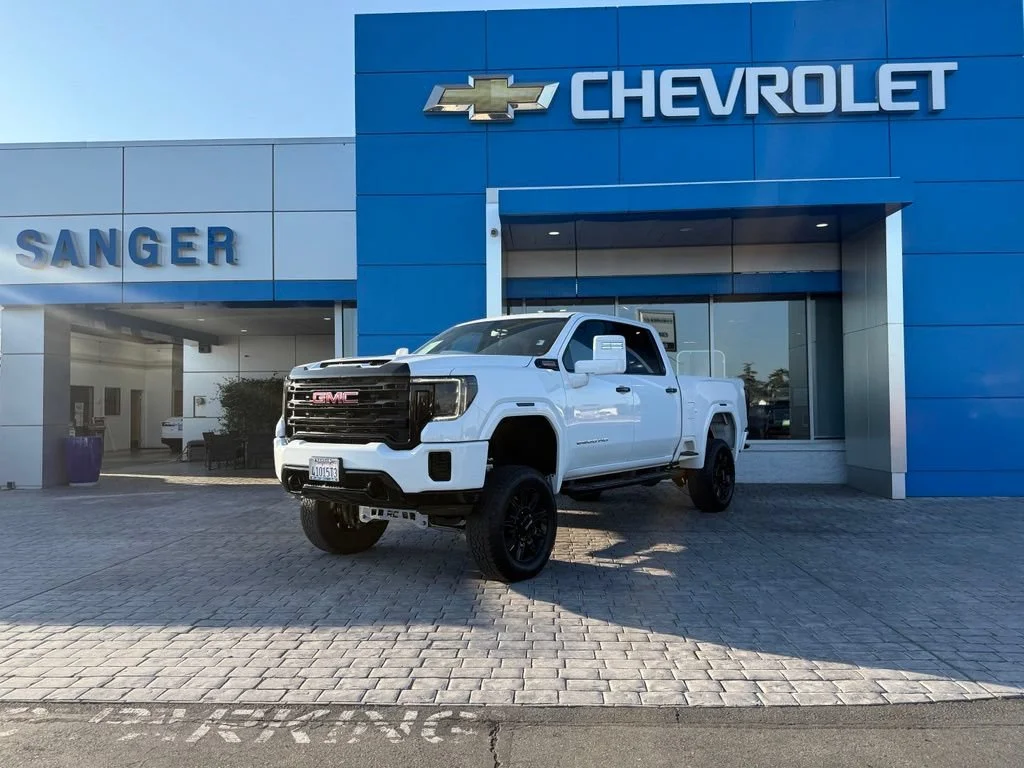 Used 2023 SUMMIT WHITE GMC Pro image 2