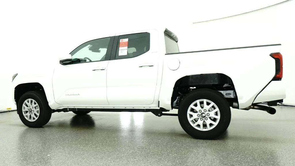 New 2026 Ice Cap Toyota SR5 image 5