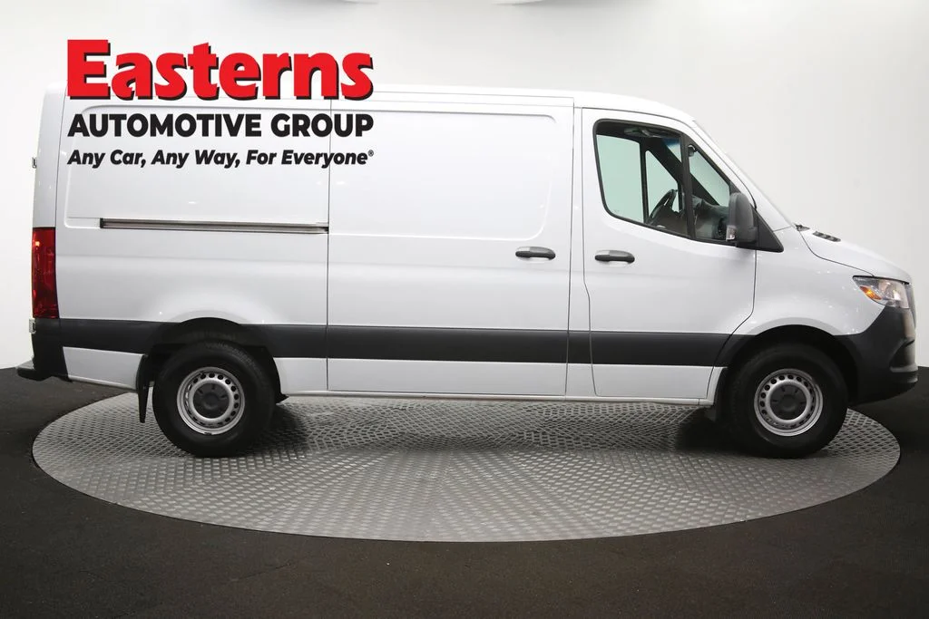 Used 2019 White Freightliner Base image 40