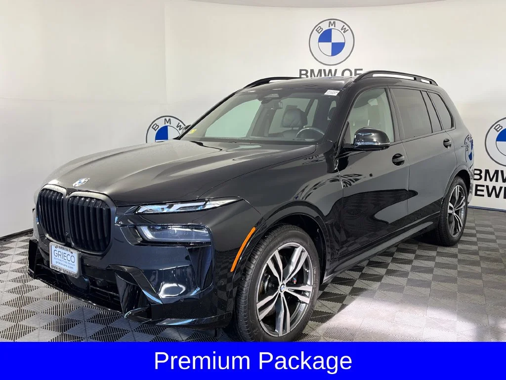 Used 2024 Black Sapphire Metallic BMW xDrive40i image 3