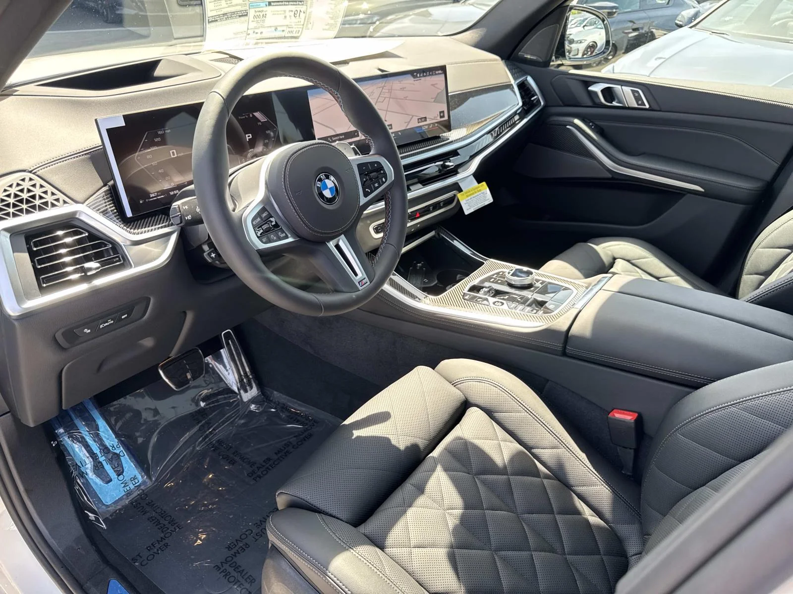 New 2026 Alpine White BMW M60i Sports Activity Vehicle image 13