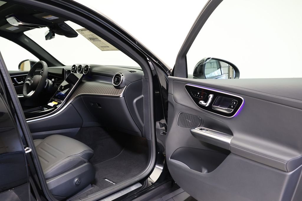 Used 2026 Black Mercedes-Benz GLC 300 image 46