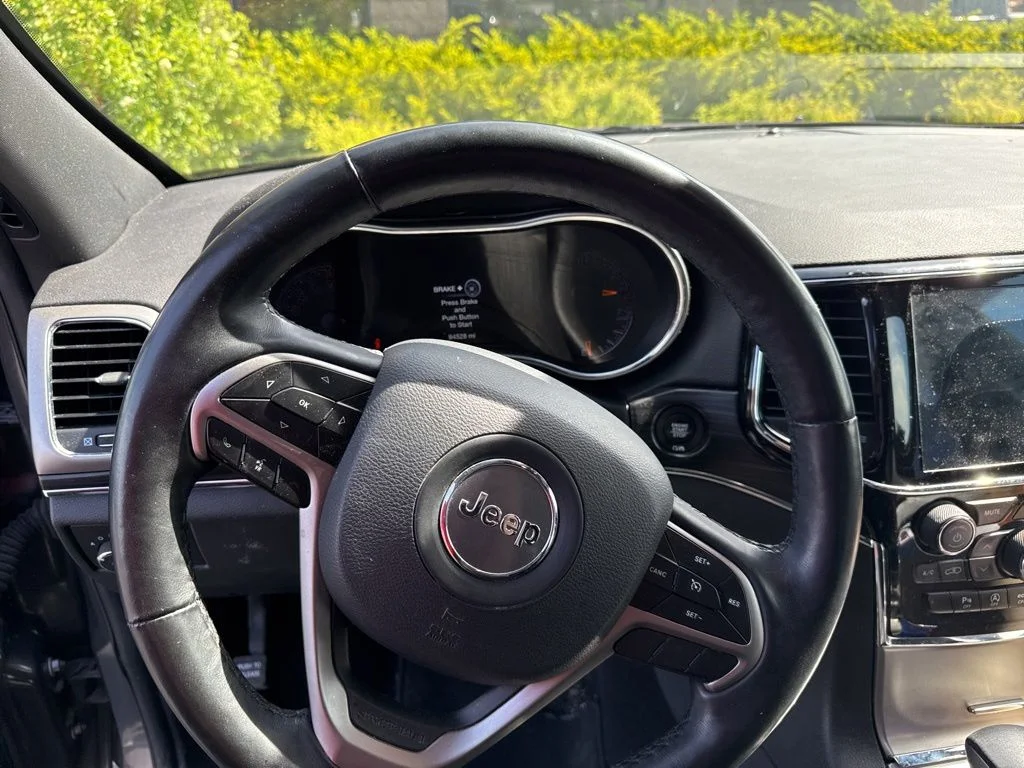 Used 2019 Granite Crystal Metallic Clearcoat Jeep Limited image 7
