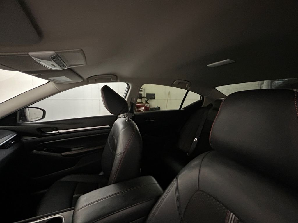 Used 2025 White Nissan 2.5 SR image 25