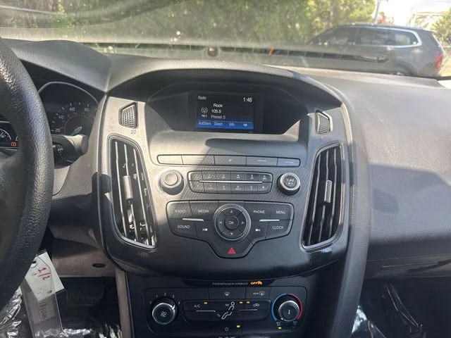 Used 2018 White Ford S image 20