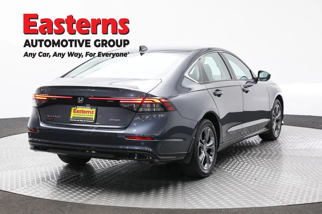 Used 2024 Gray Honda EX-L image 5