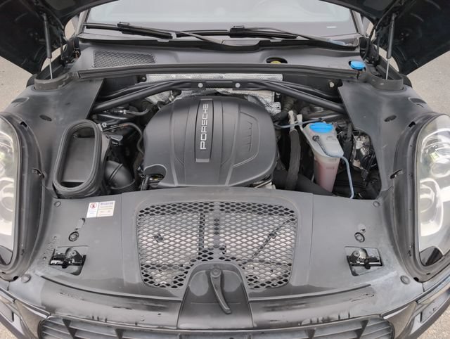 Used 2017 Volcano Grey Metallic Porsche Base image 30