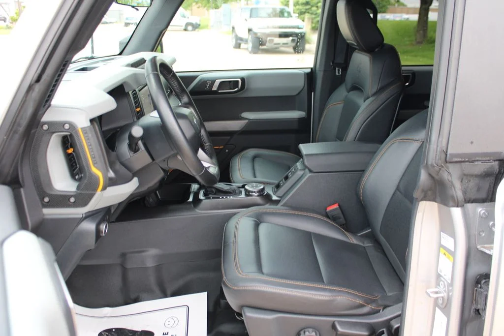 Used 2022 Silver Ford Badlands image 6