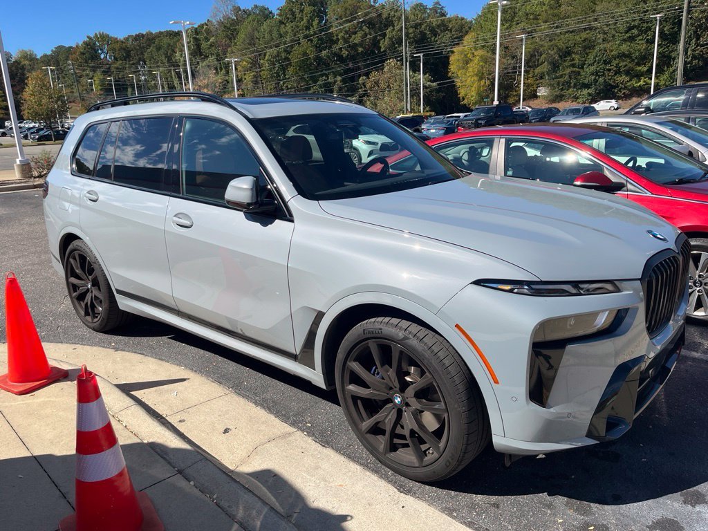 Used 2026 Gray BMW xDrive40i image 2