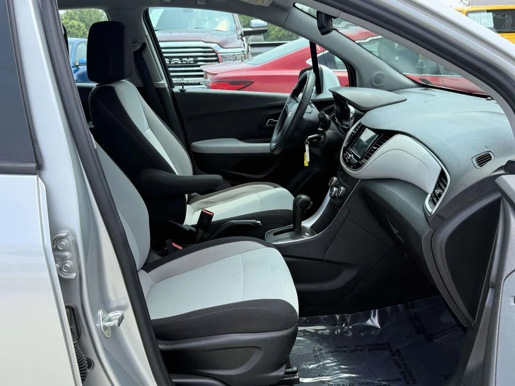 Used 2019 Silver Ice Metallic Chevrolet LS image 11