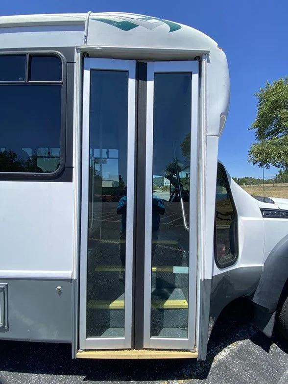 Used 2014 White Ford Handicap Accesible image 63