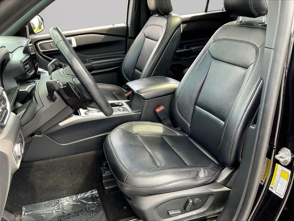 Certified Used 2020 Black Ford XLT image 21