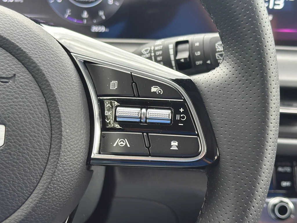 Used 2026 Blue Kia SX image 17