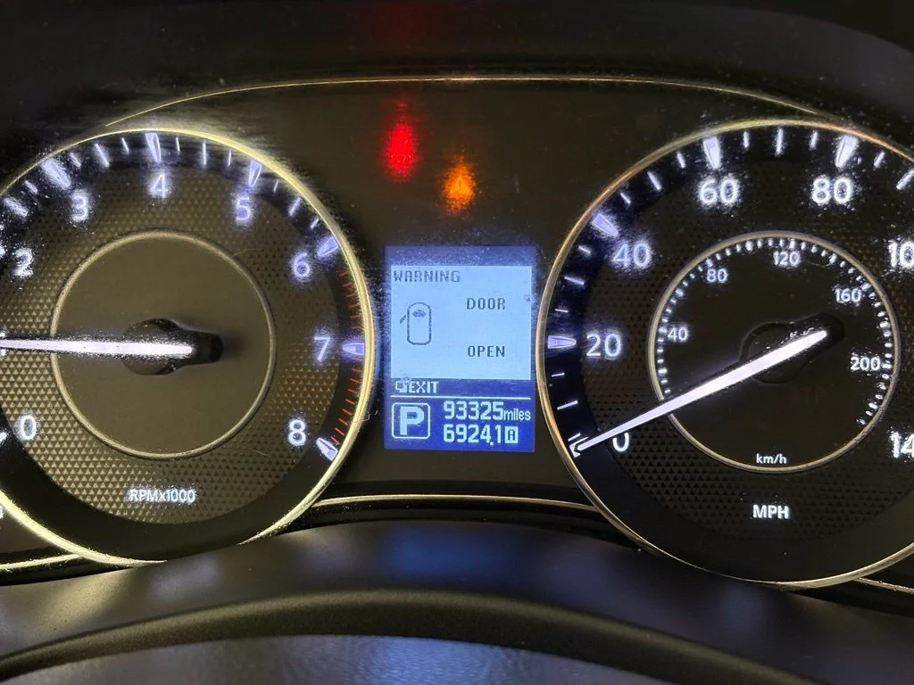 Used 2020 Gray Nissan SL 4WD image 41