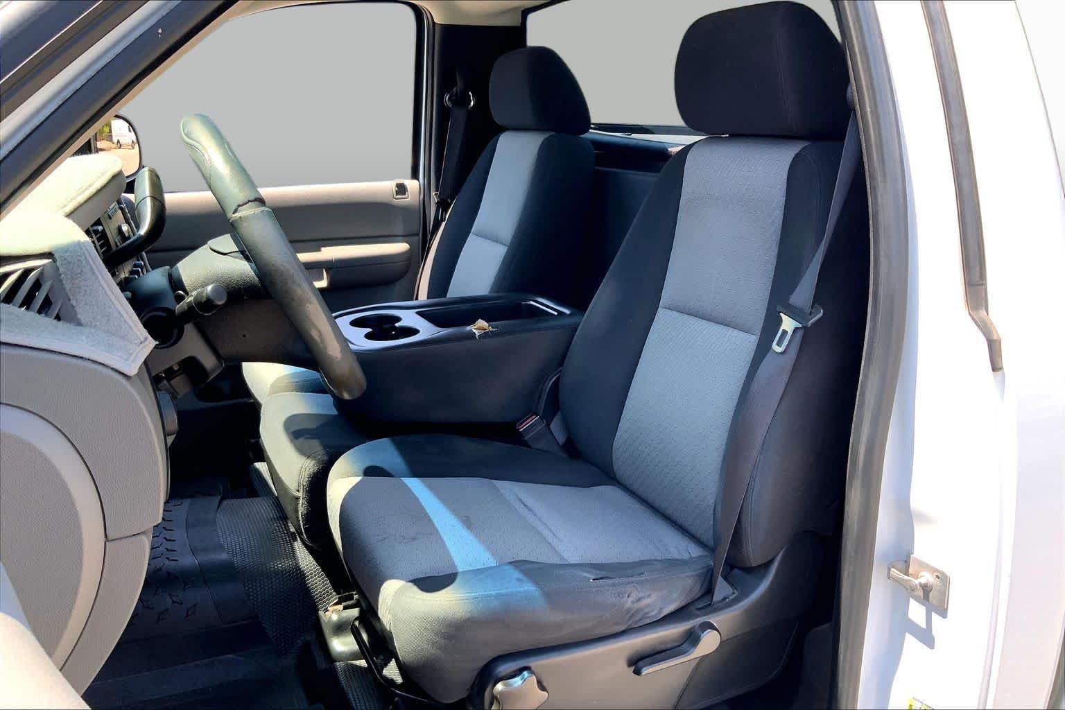 Used 2007 Summit White Chevrolet Work Truck image 7