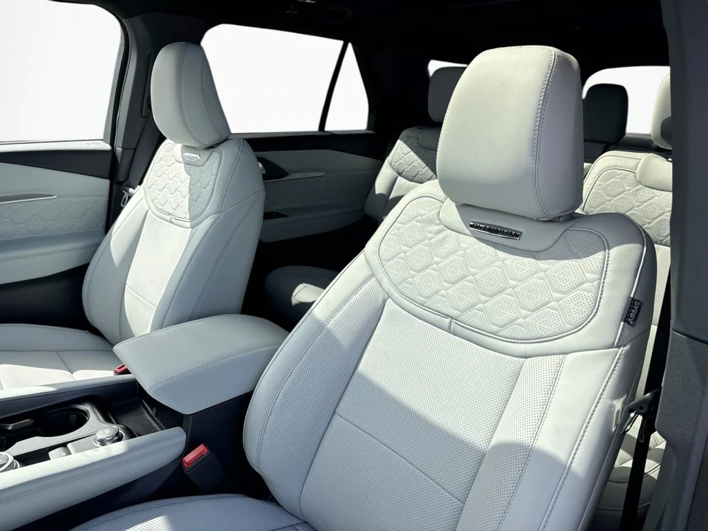 New 2027 Avalanche Gray Ford Platinum™ image 29