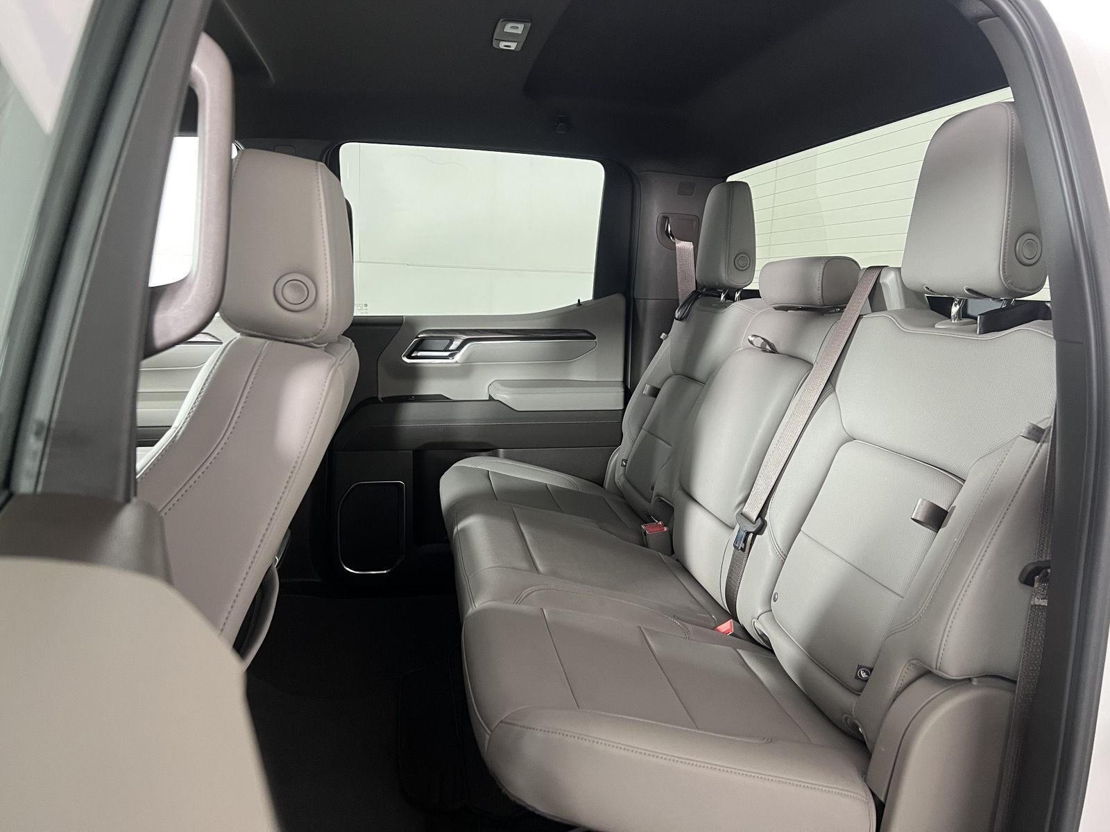 Used 2023 Summit White Chevrolet LTZ image 4