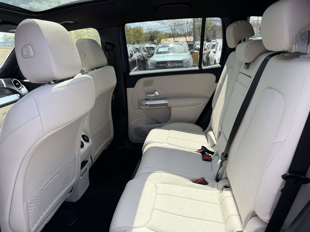 New 2026 Starling Blue Metallic Mercedes-Benz GLB 250 image 30