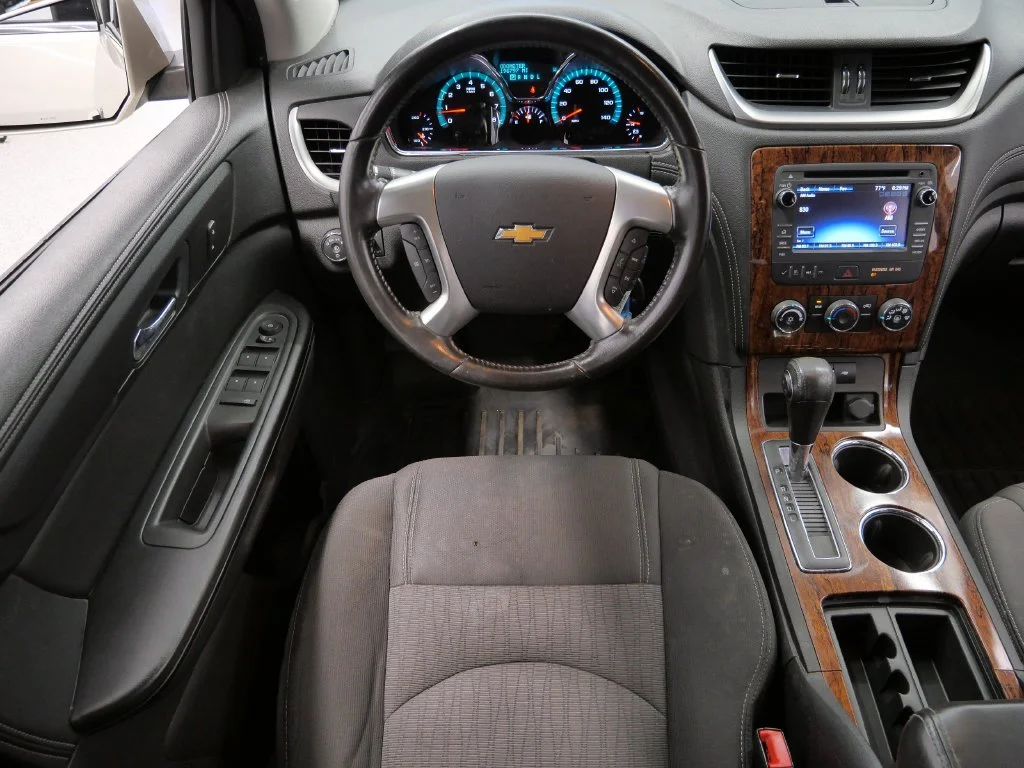 Used 2014 Gold Chevrolet LT image 13