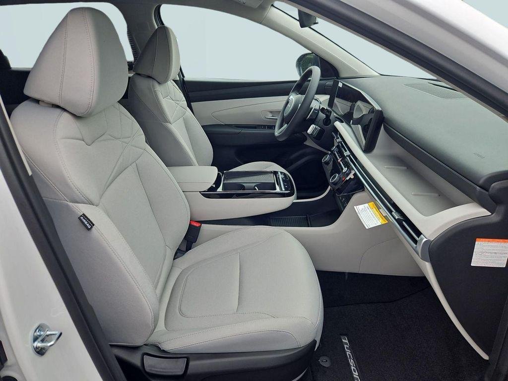 New 2026 White Hyundai SEL AWD image 28